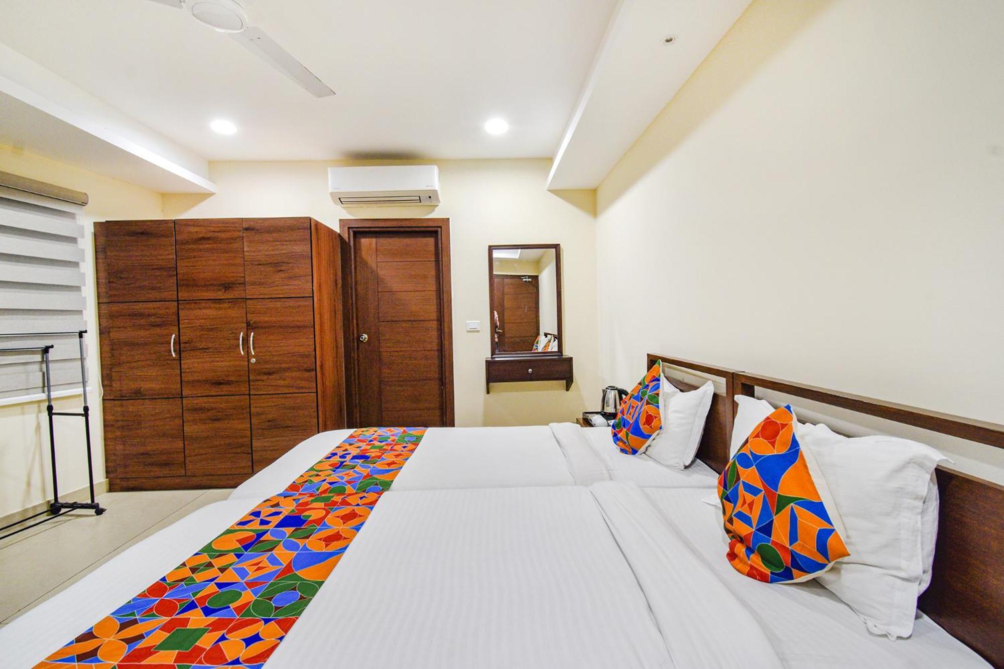 Fabhotel Prime Am Suites - Nr Yashoda Hospitals - Secunderabad Hyderabad Bagian luar foto